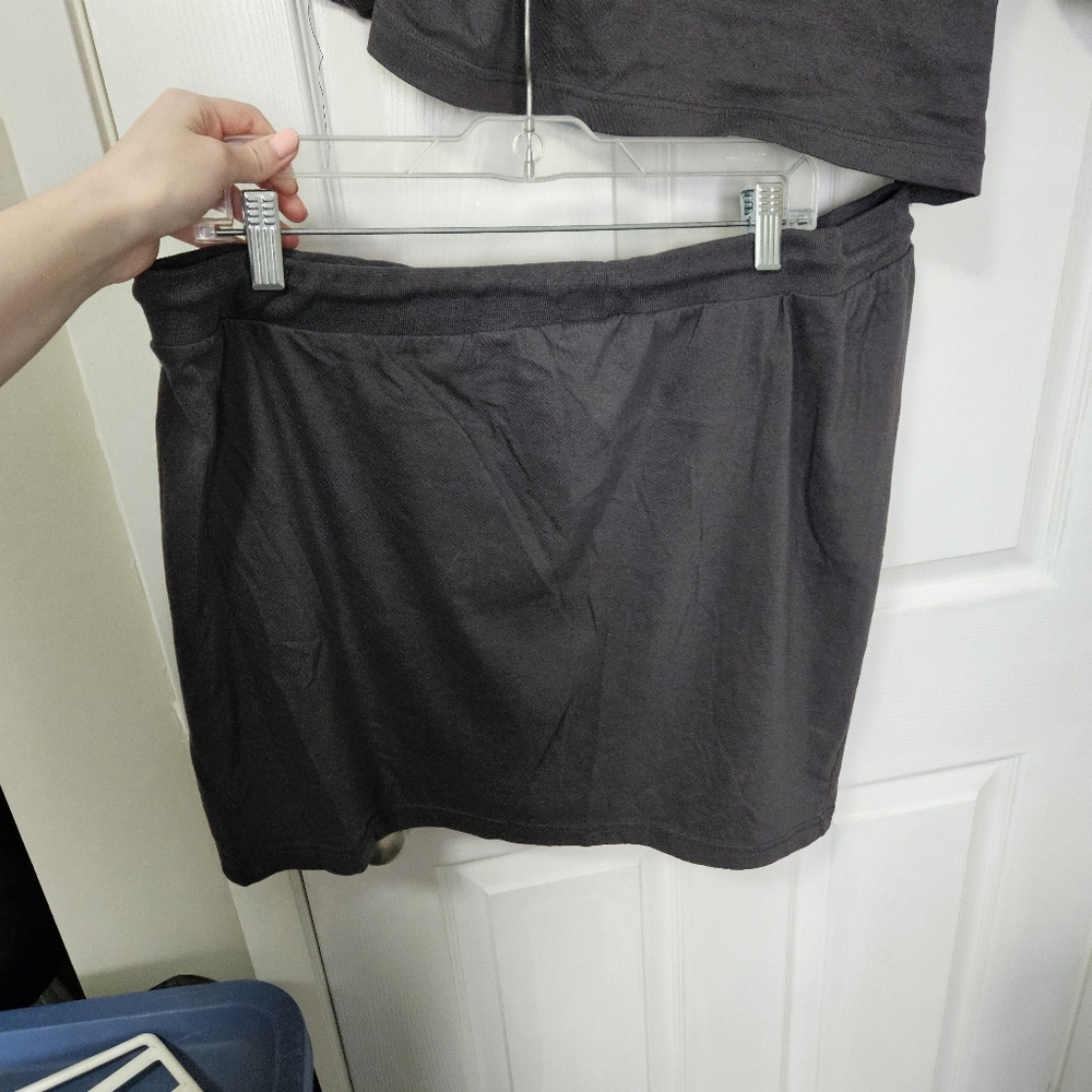 Grey pretty little thing 2 piece outfit - Picture 8 of 16